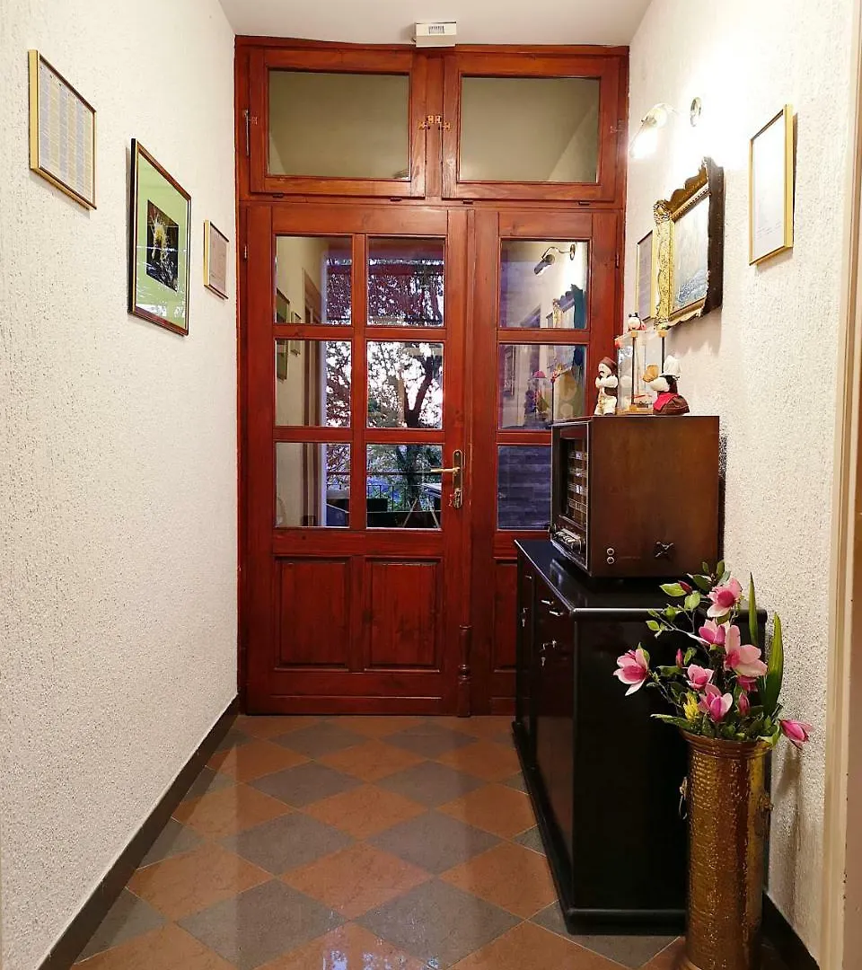 Apartman Ladybird Pula 0*,  Croatia