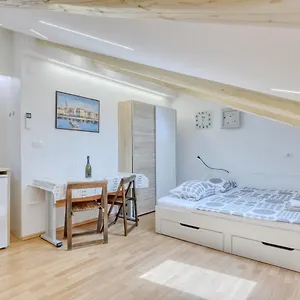Apartament Light In, Pula